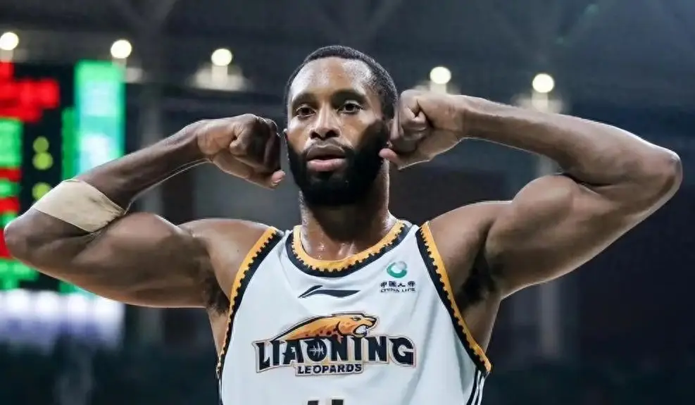 陈林坚加盟, 篮教练组的 陈林坚加盟, 篮教练组的